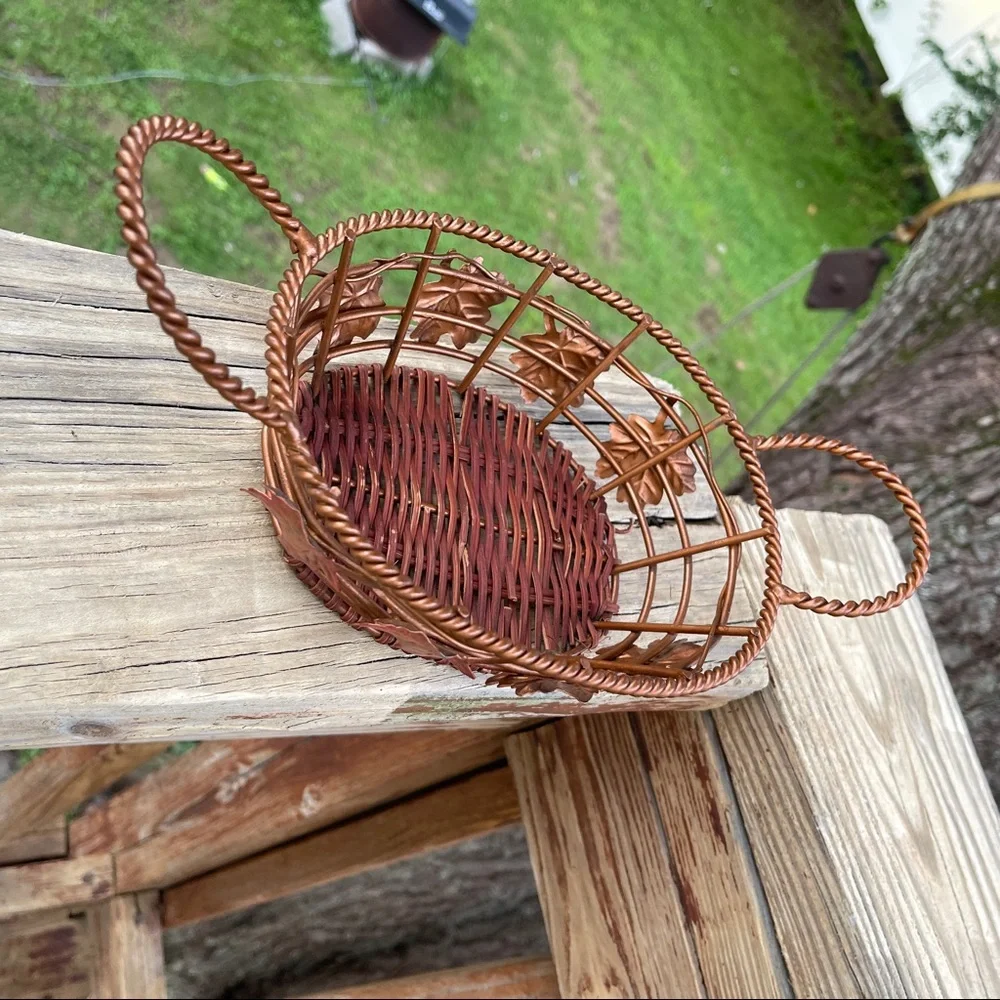 Oval Copper Wire Basket With Wicker Base Fall Decor‎